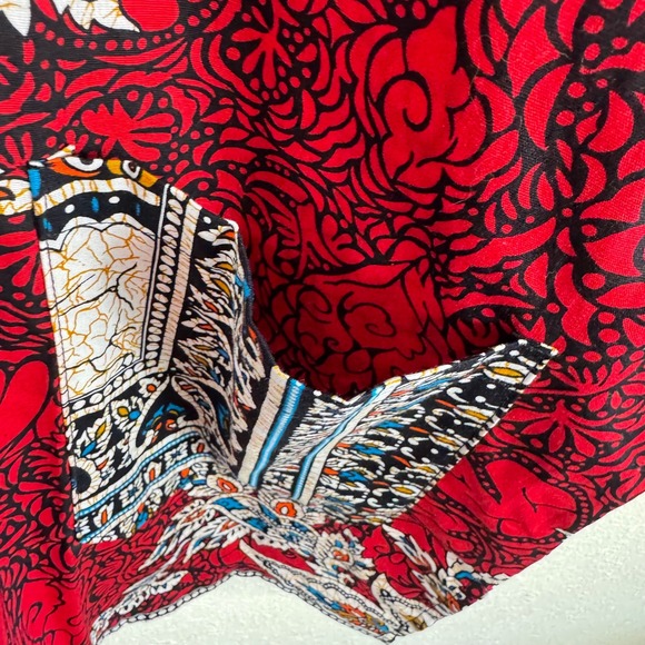 Vipada Handmade African Dashiki Shirt Red Blue Ornate Print V-Neck Medium NWT - Picture 5 of 6